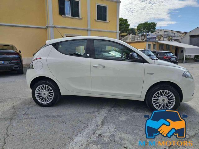 LANCIA Ypsilon 0.9 TwinAir 85 CV 5 porte Metano Ecochic Gold