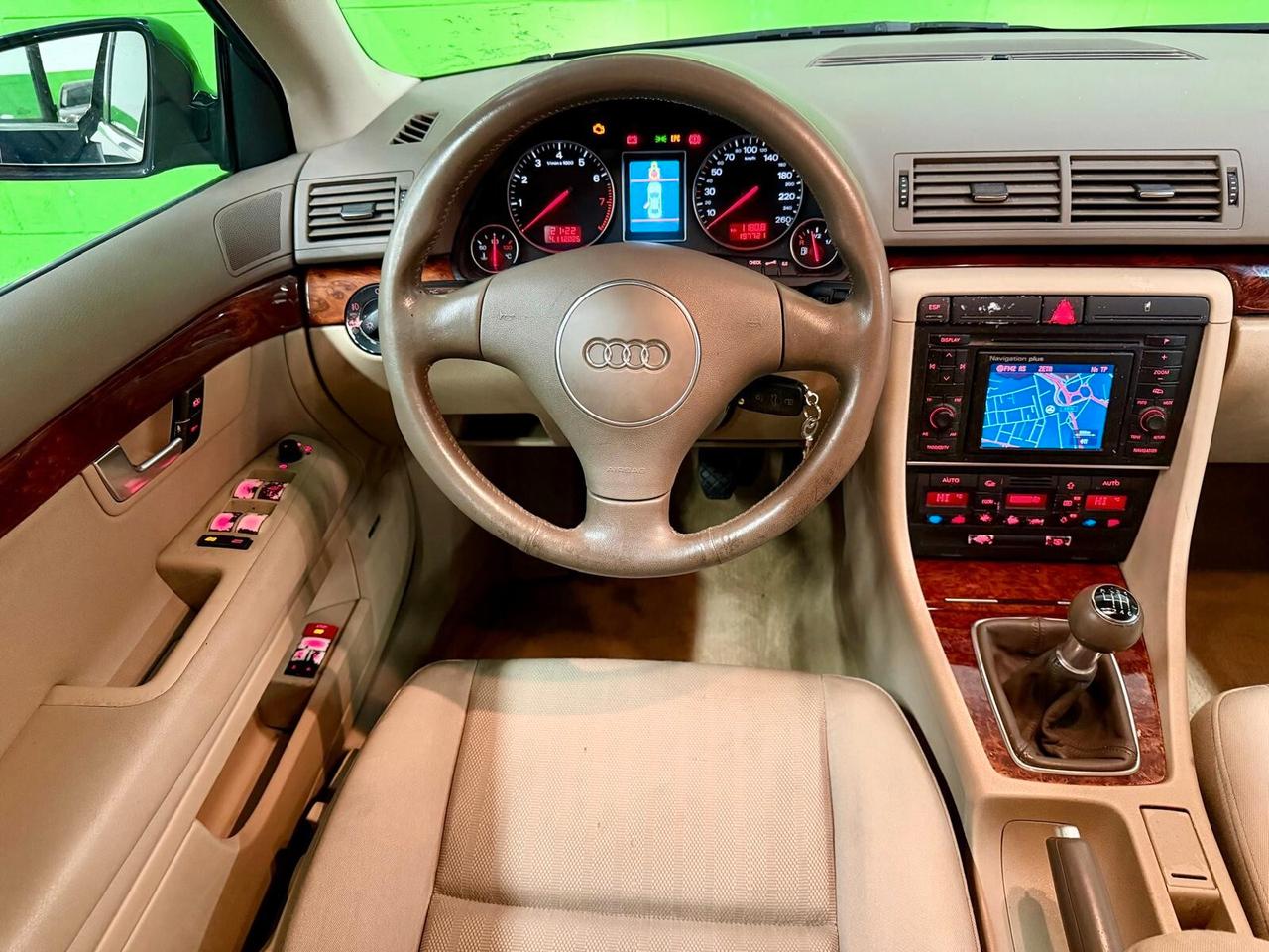 Audi A4 3.0 V6 30V cat quattro