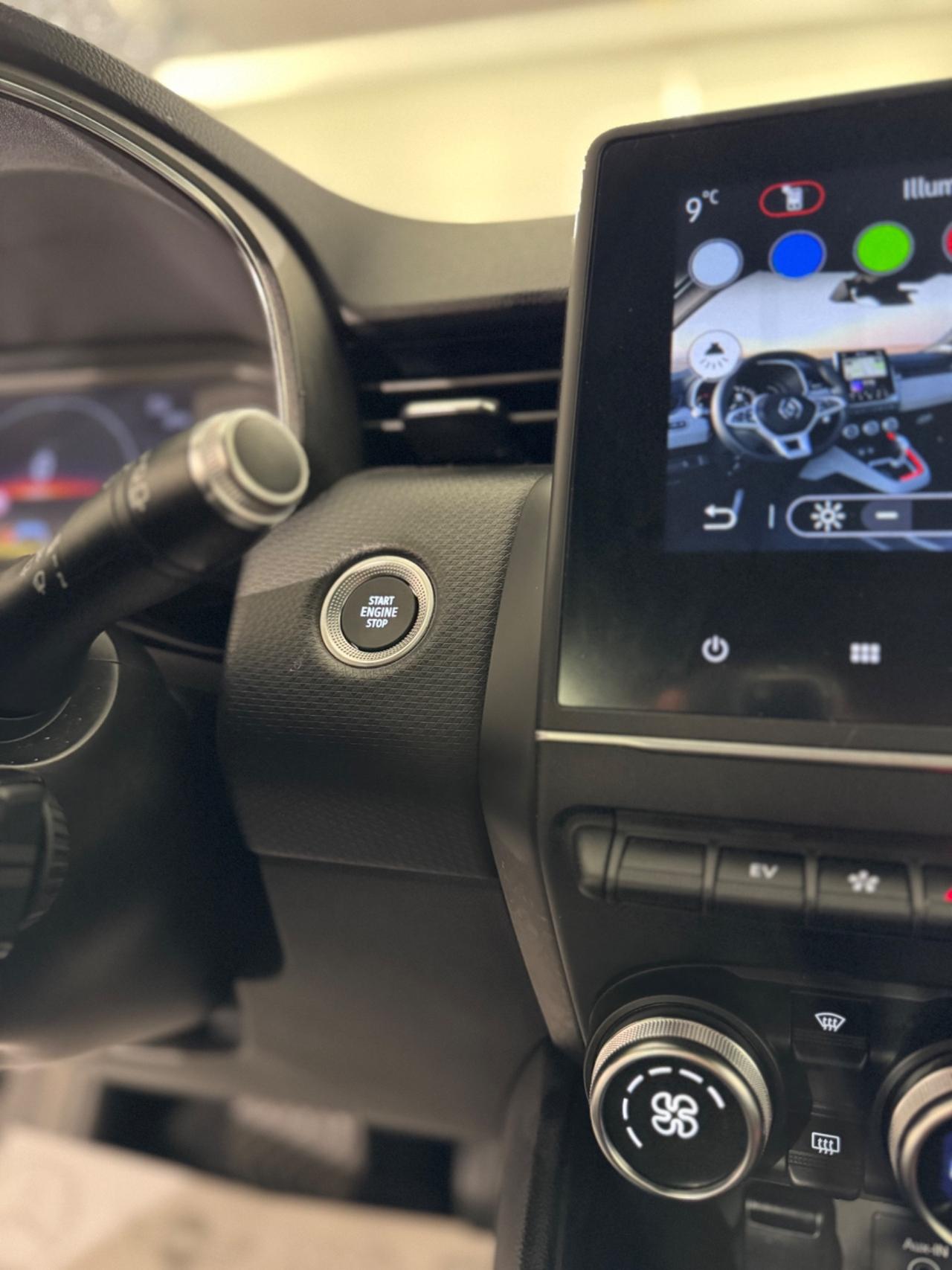 Renault Clio Full Hybrid E-Tech 140 CV 5 porte Intens