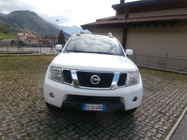 Nissan Navara 2.5 dCi 190CV 4 porte Double Cab