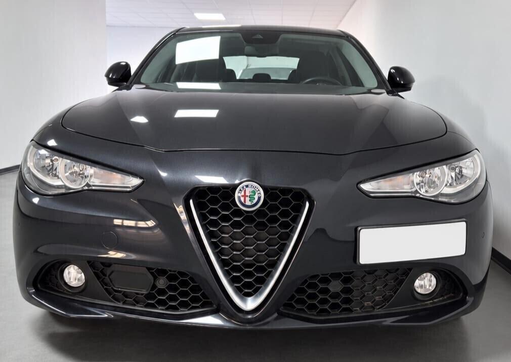 Alfa Romeo Giulia 2.2 Turbodiesel 180 CV AT8 Business Sport Launch Ed.