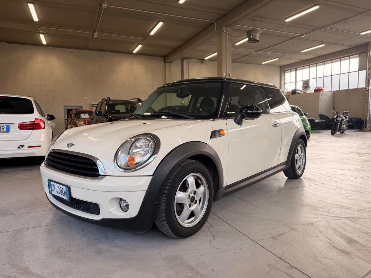 Mini 1.4 16V One Chili