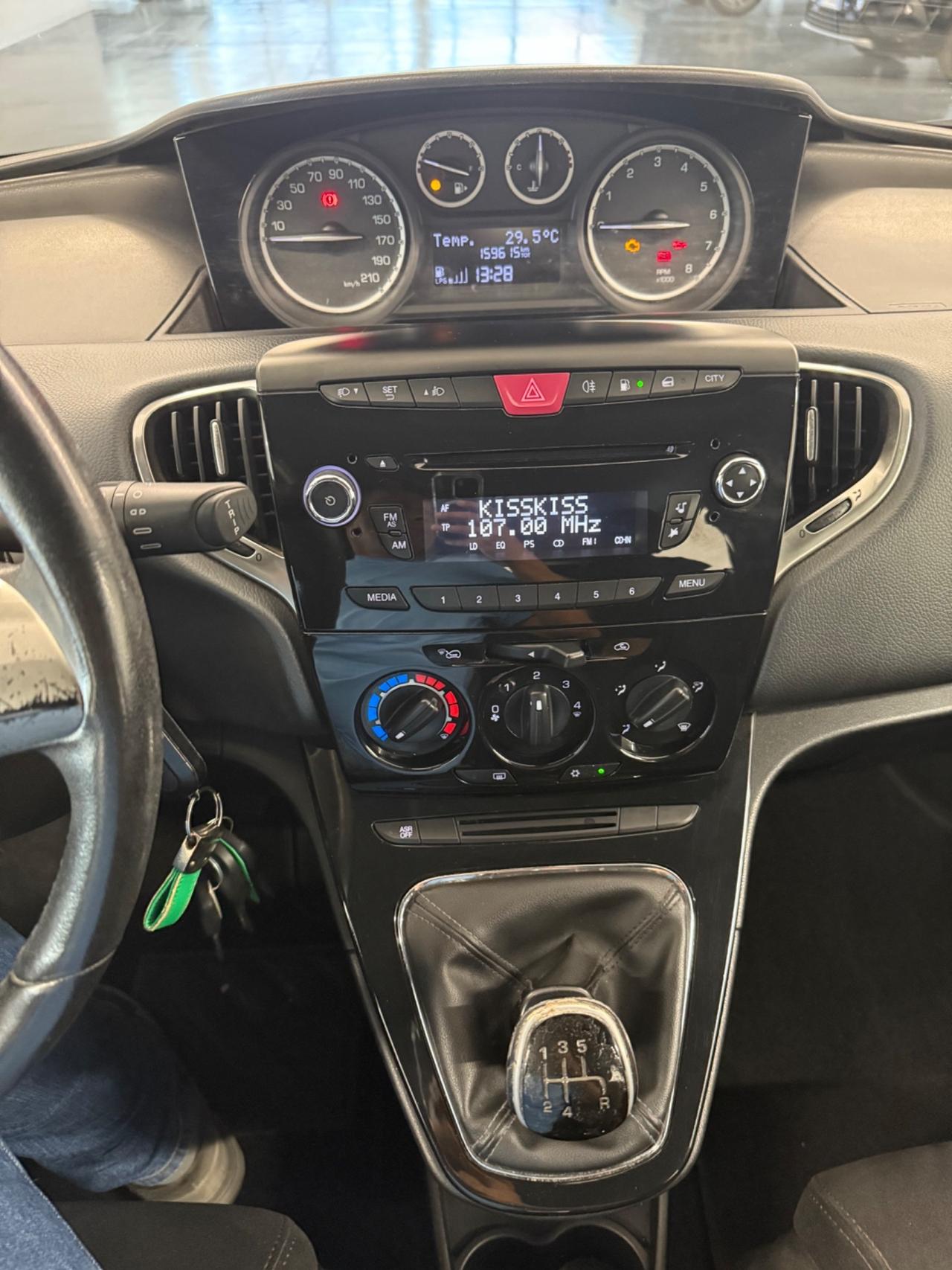 Lancia Ypsilon 1.2 69 CV 5 porte GPL Ecochic Platinum