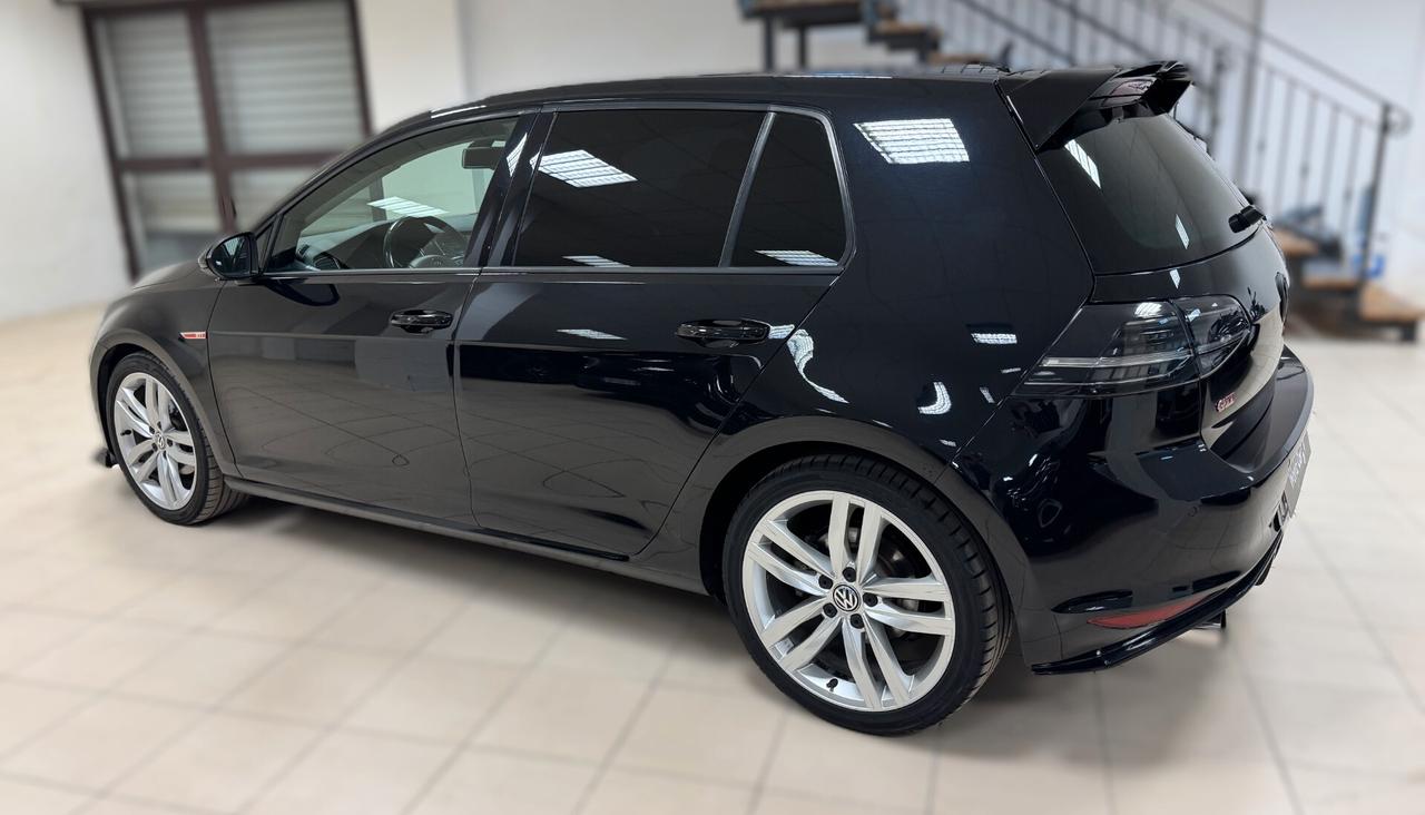 Volkswagen Golf 1.4 TSI 140 CV DSG GTI