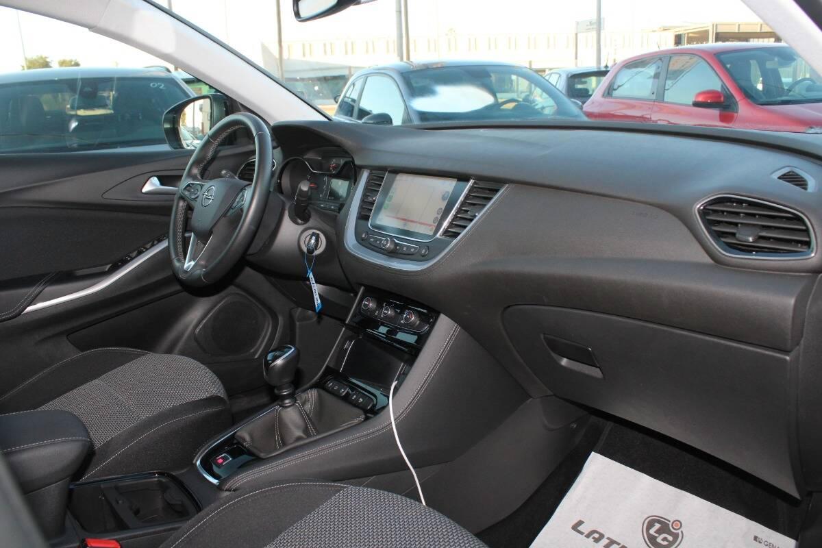 Opel Grandland X 1.5 ecotec Business s&s 130cv con Navi e CarPlay