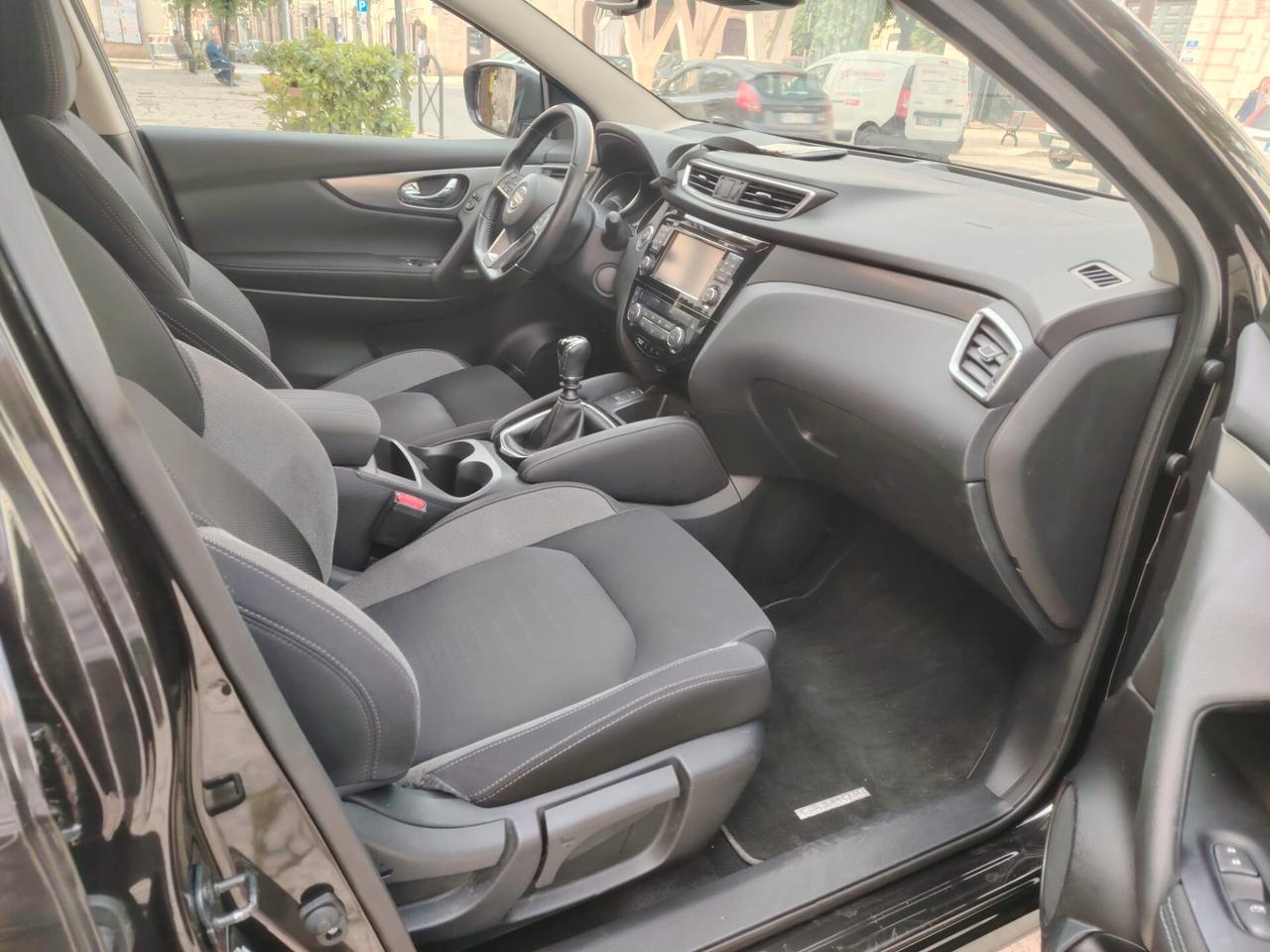 Nissan Qashqai 1.5 dCi N-Connecta