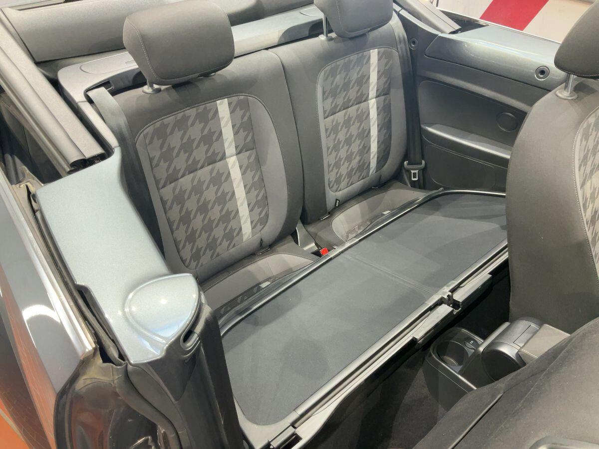 Volkswagen Maggiolino Cabrio 2.0 TDI Design BlueMotion Technology