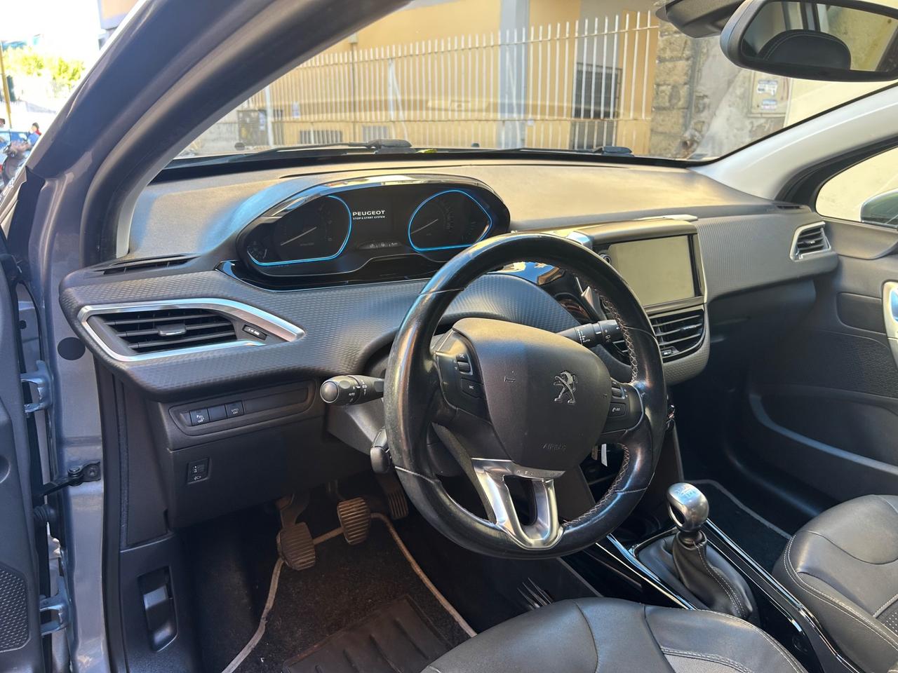 Peugeot 2008 BlueHDi 120 S&S Black Matt