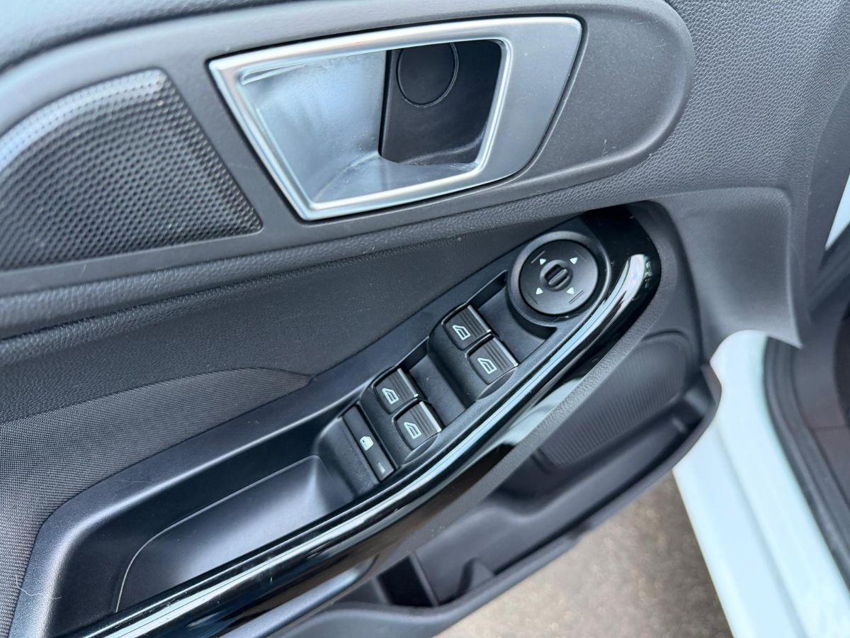 FORD - Fiesta - 1.5 TDCi 75 CV 5p. Titanium