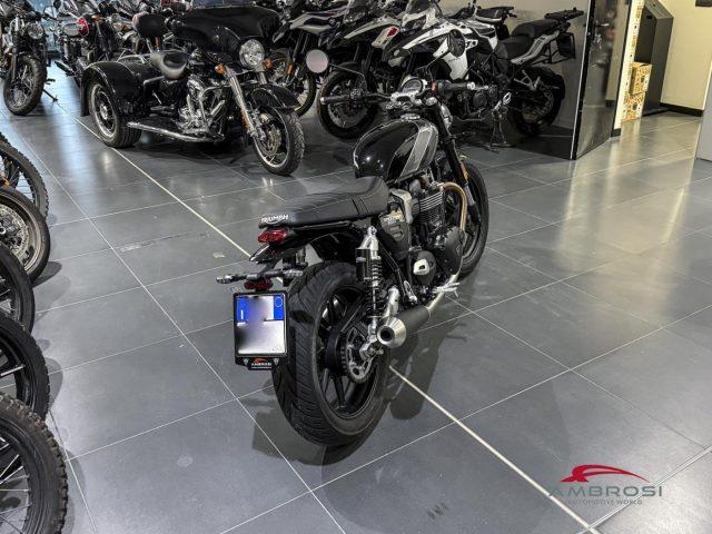 TRIUMPH Speed Twin 900