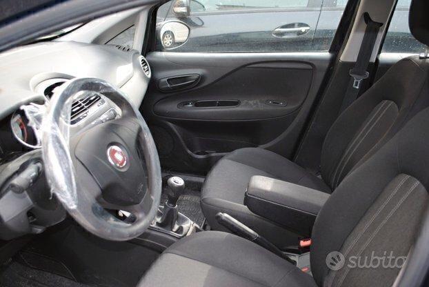 Fiat Punto street