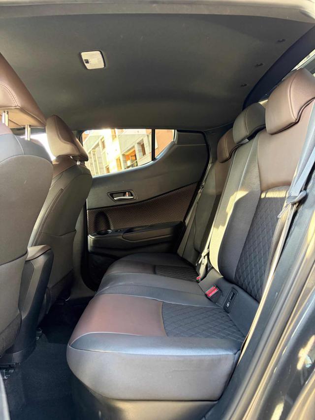 TOYOTA C-HR 1.8 Hybrid E-CVT Lounge