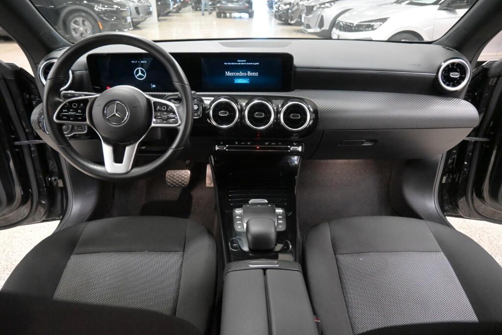 MERCEDES-BENZ CLA SHOOTING BRAKE 180D 115CV AUTOMATIC BUSINESS SOLUTION ( FARI LED - CRUISE - NAVI PREMIUM - MIRROR - PARK ASSIST - TELECAMERA POST. )