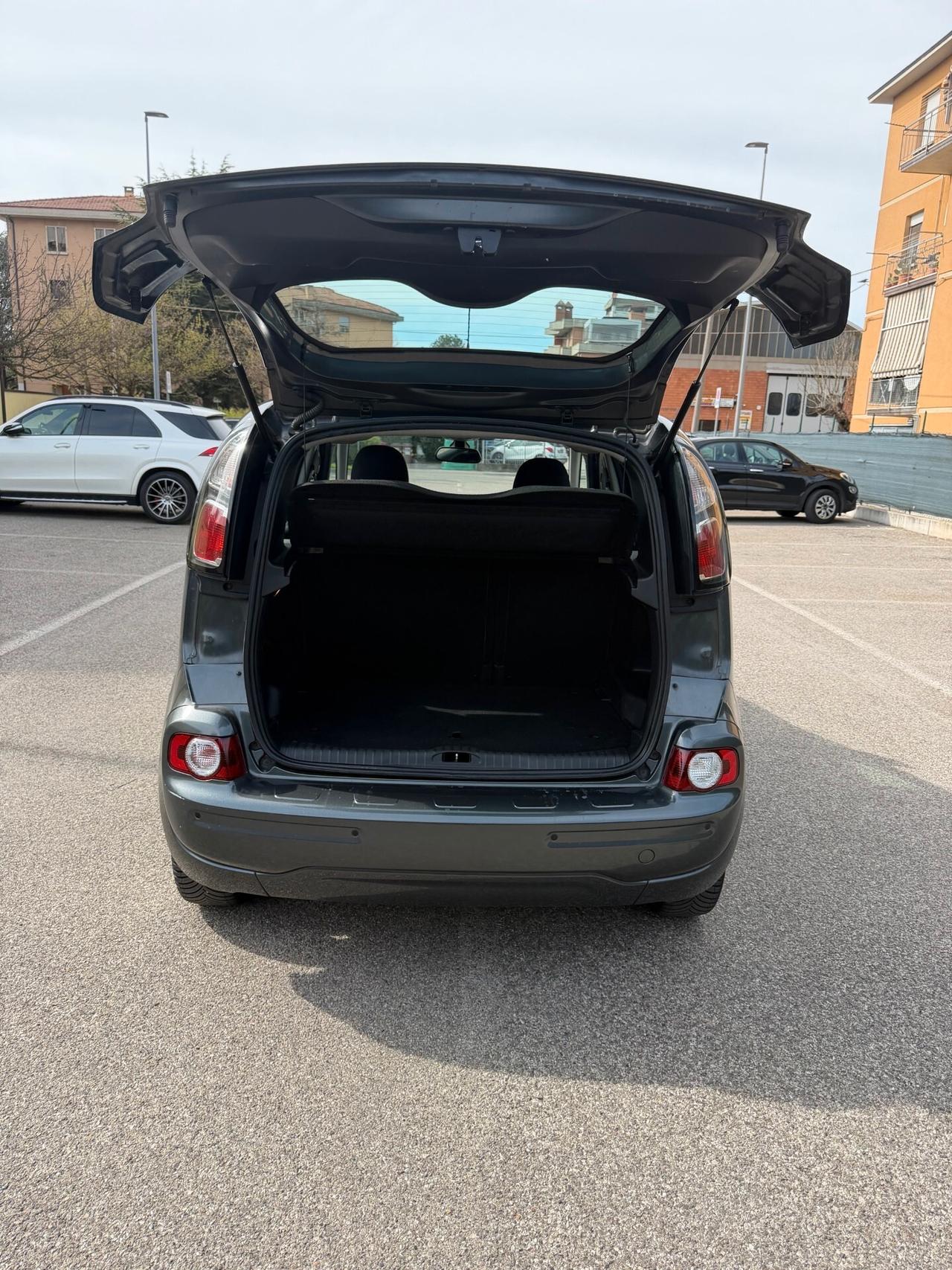 Citroen C3 PICASSO 1.6 - NEOPATENTATI - 12 MESI DI GARANZIA -