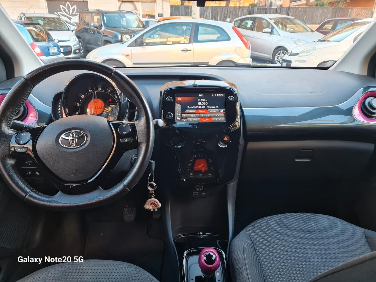 Toyota Aygo Connect 1.0 VVT-i 72 CV 5 porte x-cool CAMBIO AUTOMATICO