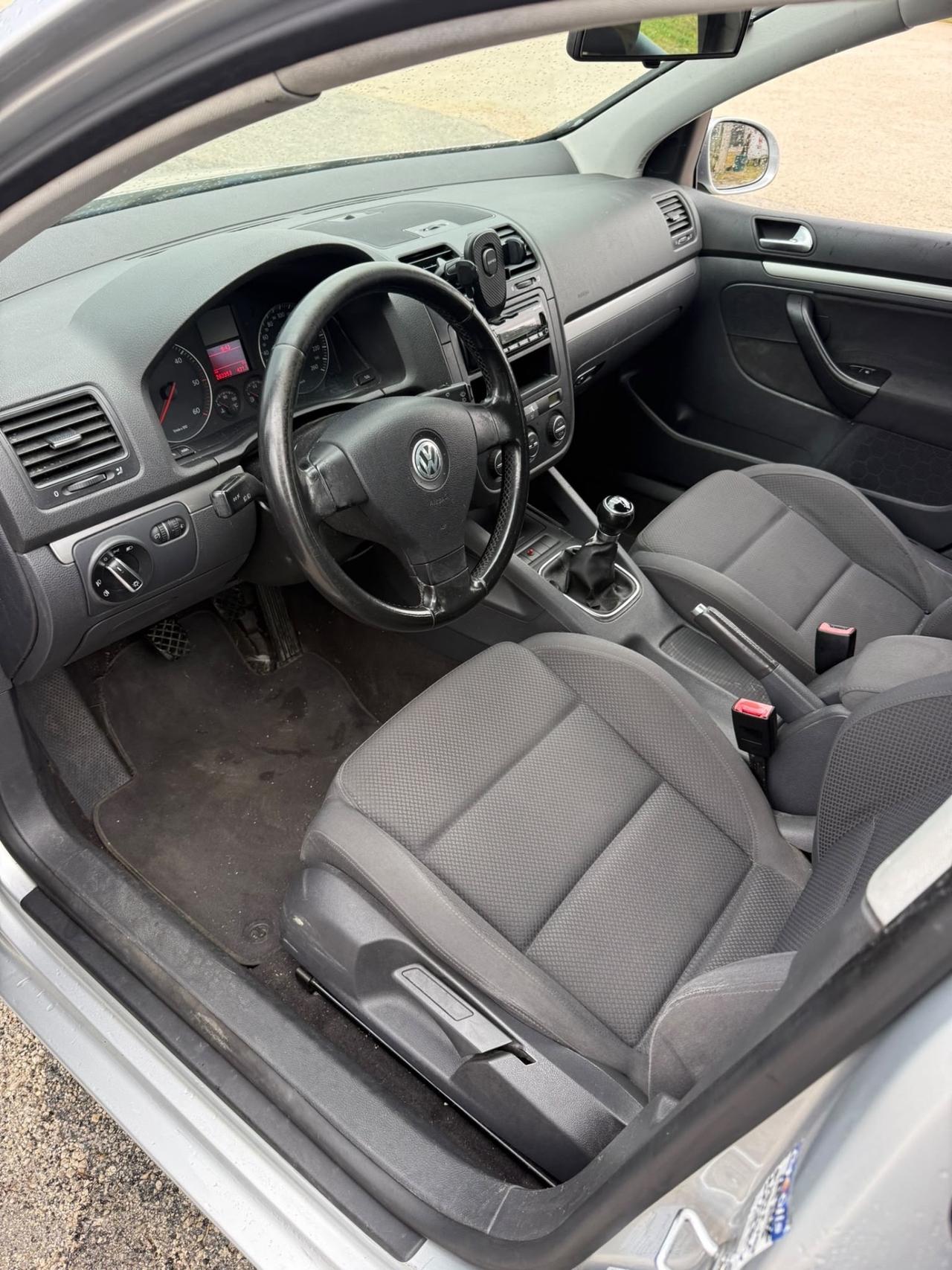 Volkswagen Golf 2.0 TDi Sportline UNIPROPR