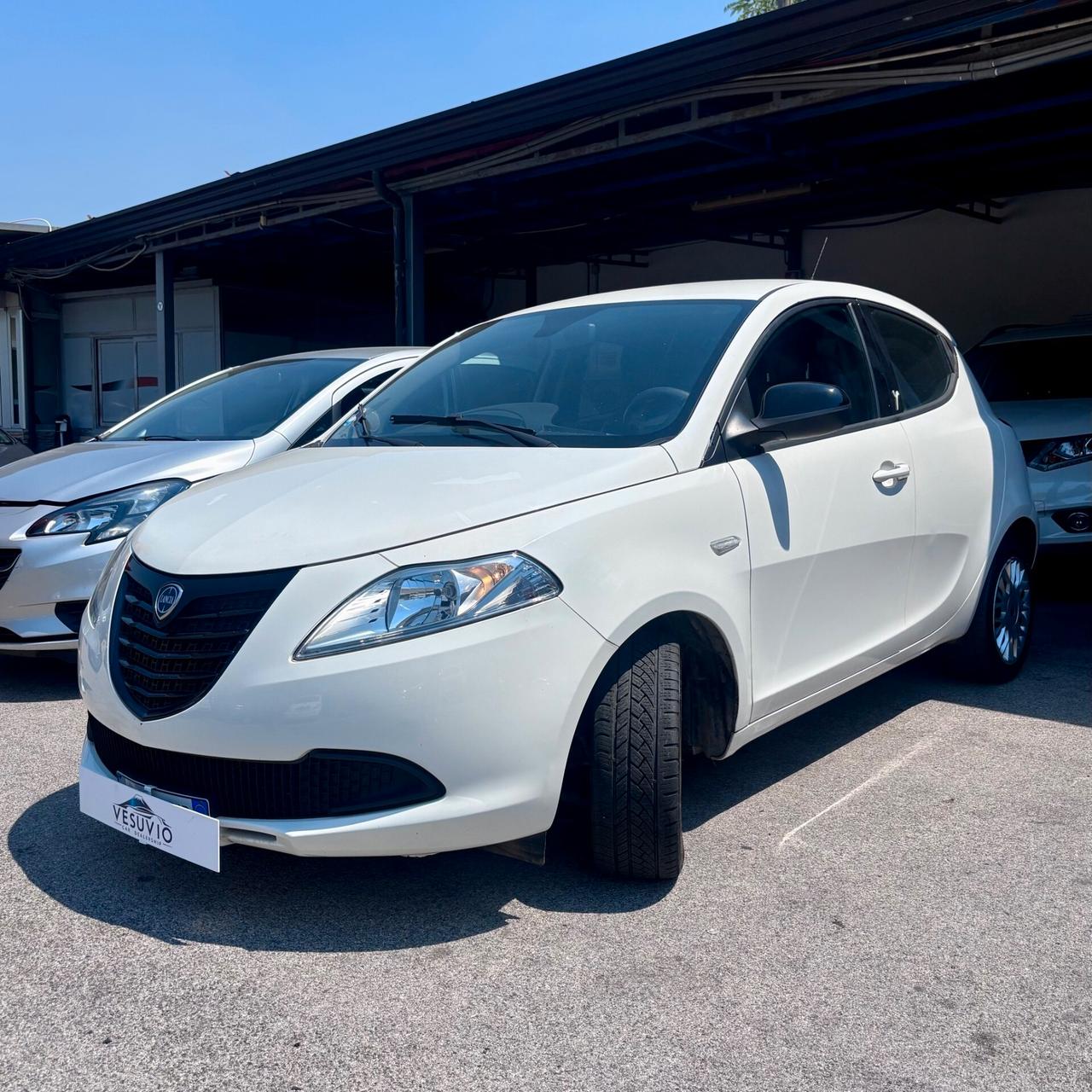 Lancia Ypsilon 1.2 69 CV GPL - 2015