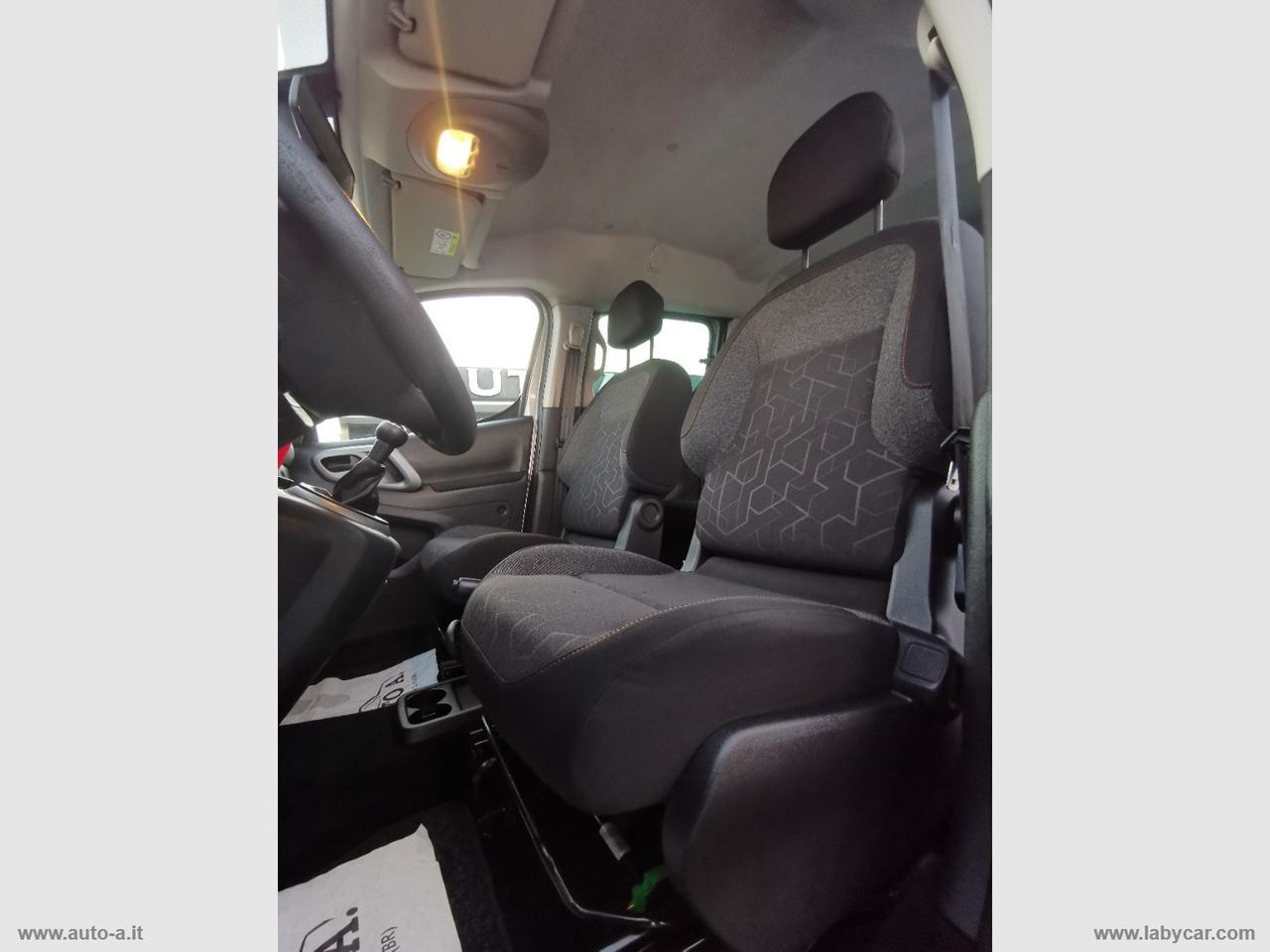 PEUGEOT Partner Tepee BlueHDi 100 Outdoor