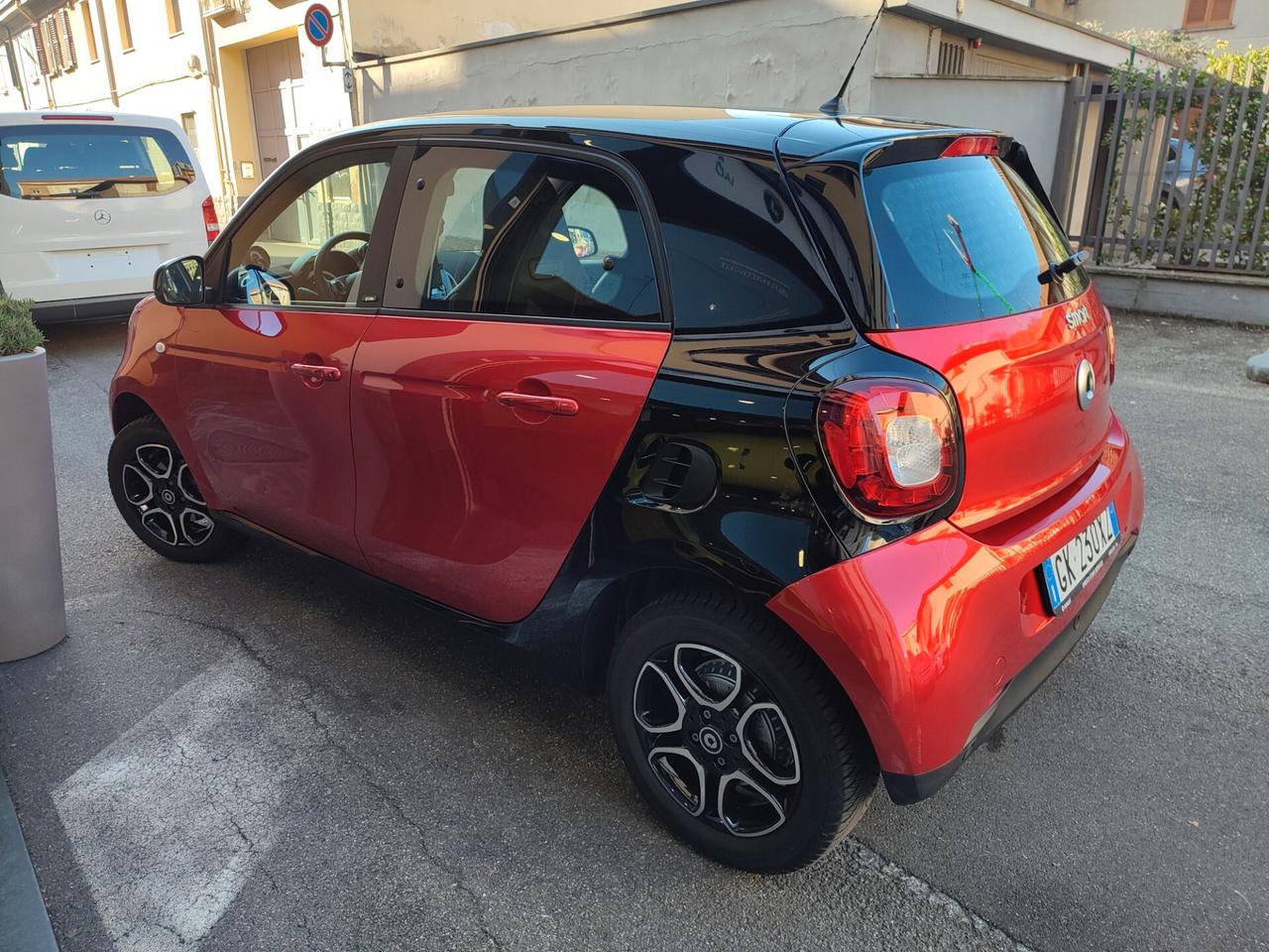 Smart ForFour 70 1.0 twinamic Prime solo km 14.355