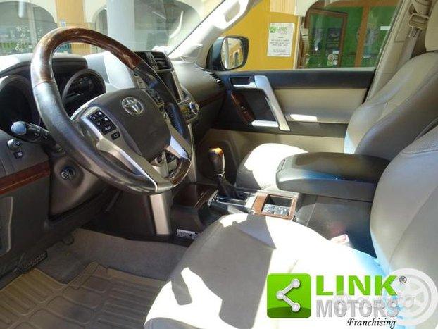 LINK MOTORS: TOYOTA LAND CRUISER 3.0 D4-D WAGON