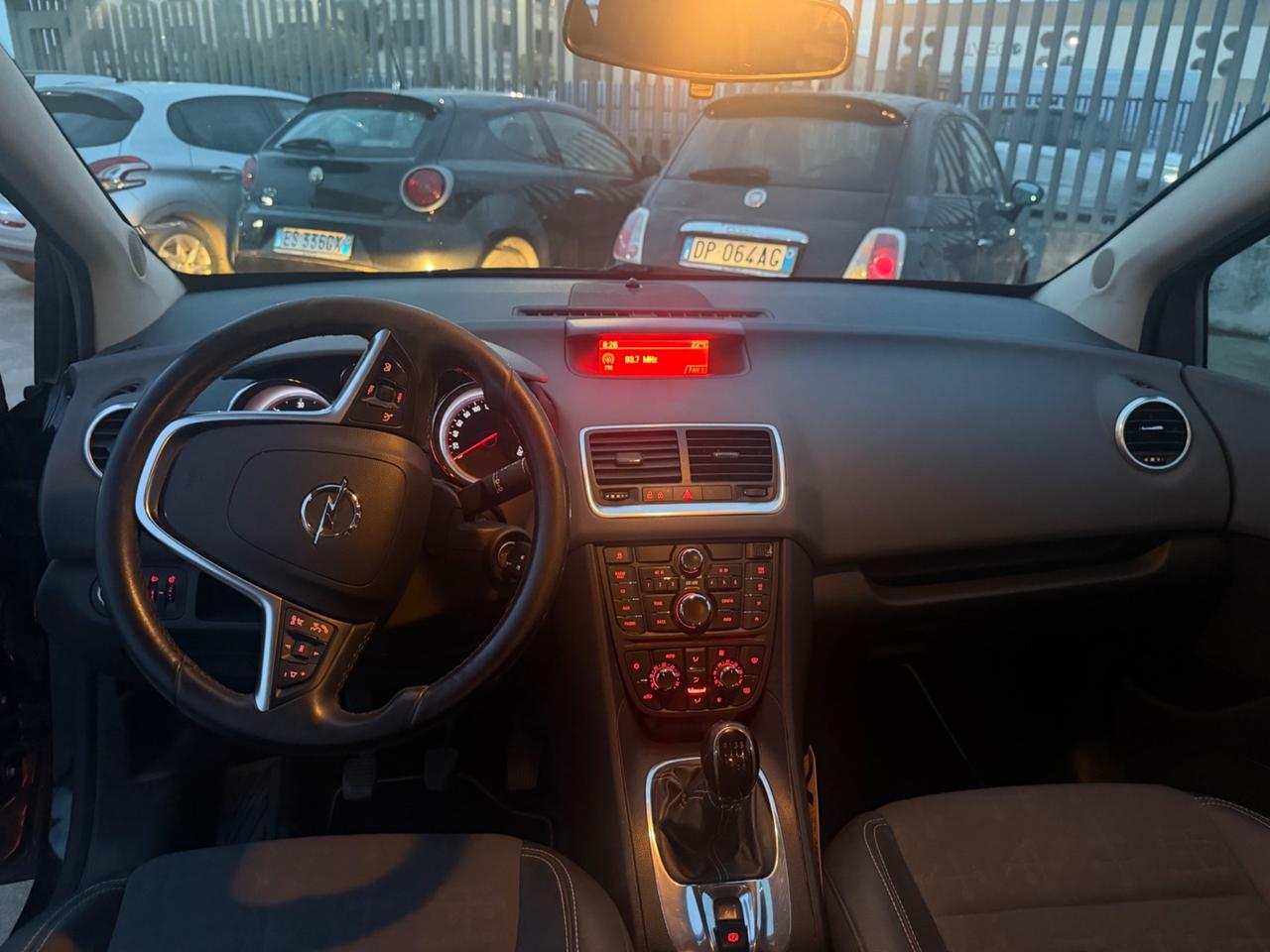 Opel Meriva 1.7 CDTI 110CV b-color