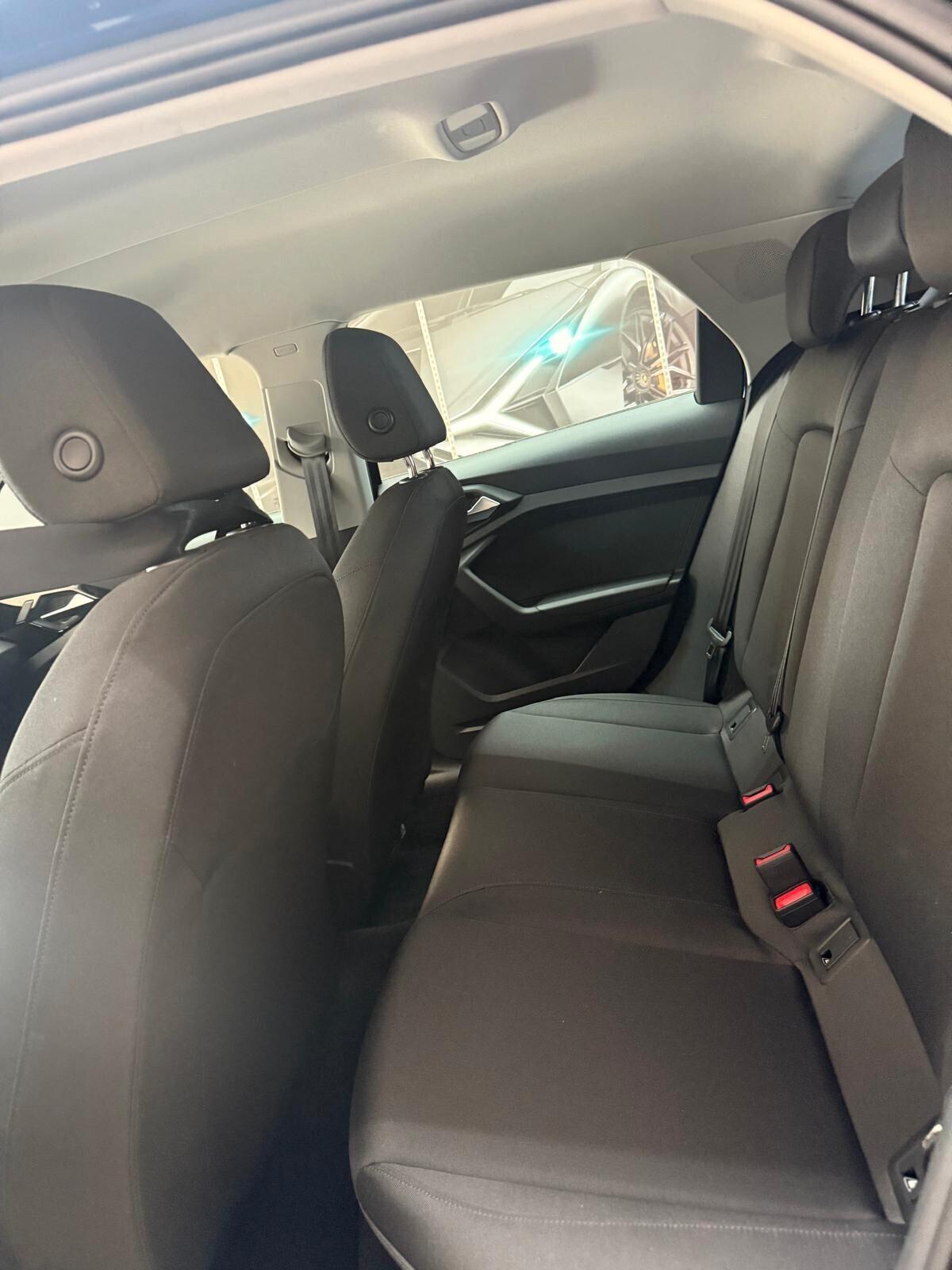Audi A1 SPB 35 TFSI S tronic Identity Black