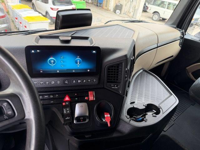 MERCEDES-BENZ ACTRO 1848