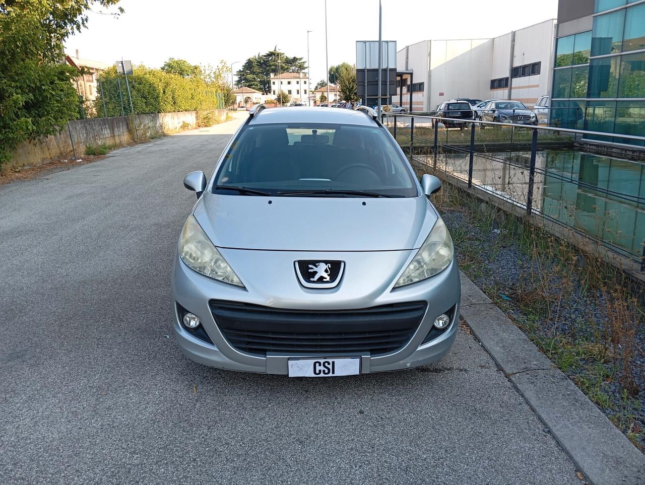 Peugeot 207 1.4 S.W. SENSORI CLIMA RADIO 5P E.99 MESE