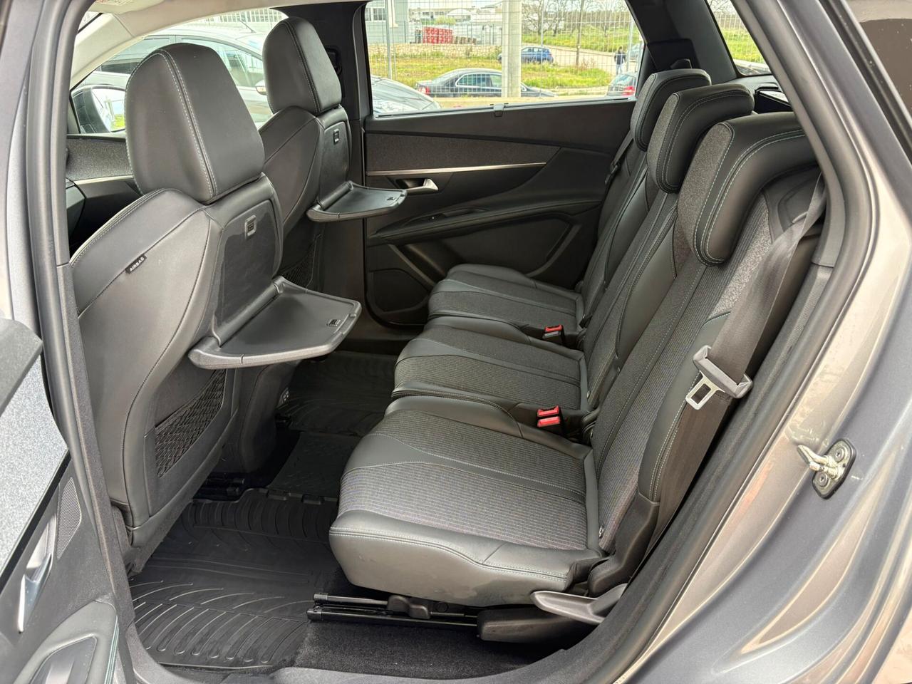 Peugeot 5008 BlueHDi 130 S&S EAT8 Allure Pack