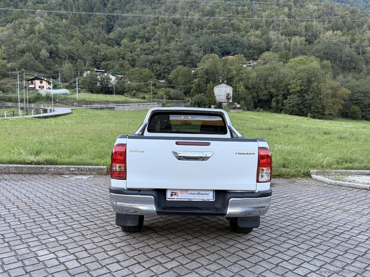 TOYOTA Hilux 2.4 D-4D 4WD 2p. EXTRA CAB CAMERA SENS PARK