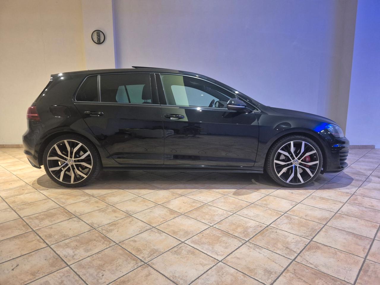 Volkswagen Golf GTI Performance 2.0 TSI DSG 5p. BlueMotion Technology