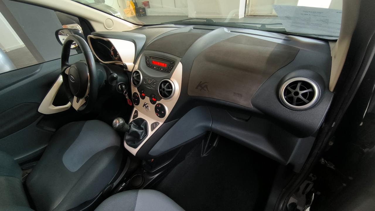 Ford Ka 1.2 8V 69CV Titanium ok neopatentati