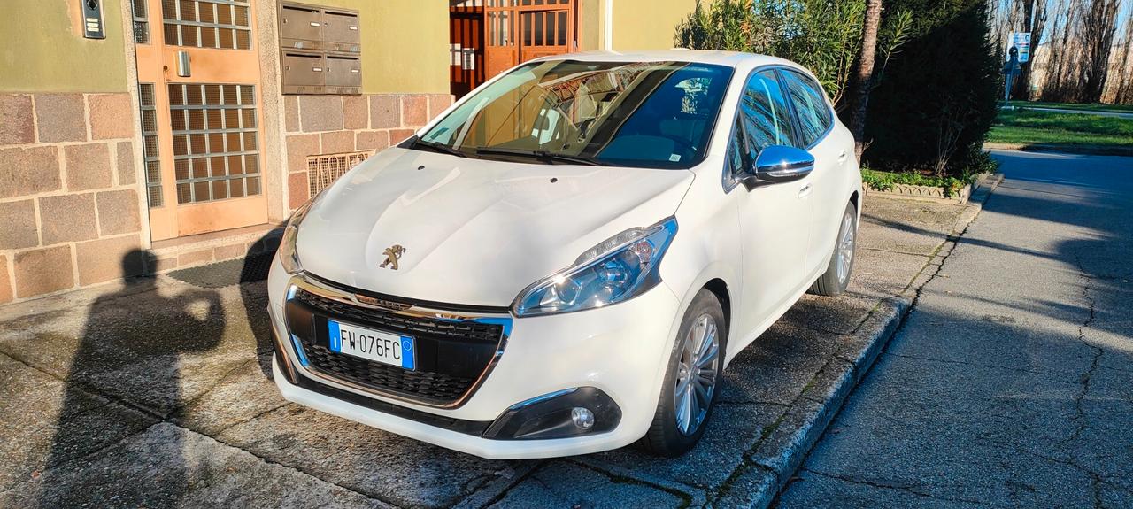 Peugeot 208 BlueHDi 100 S&S 5 porte Allure