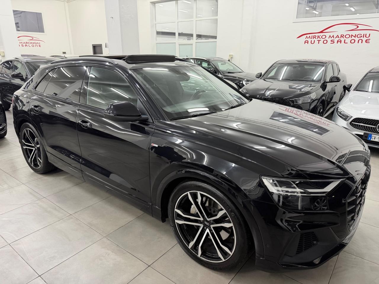 Audi Q8 50 TDI 286 CV quattro S-line FINANZIABILE