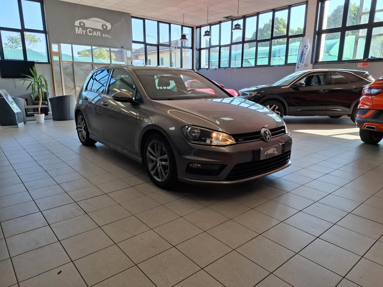 Volkswagen Golf R-Line Benzina Automatica