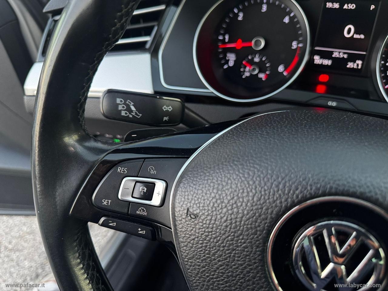 VOLKSWAGEN Passat Variant 2.0 TDI DSG Highline BMT