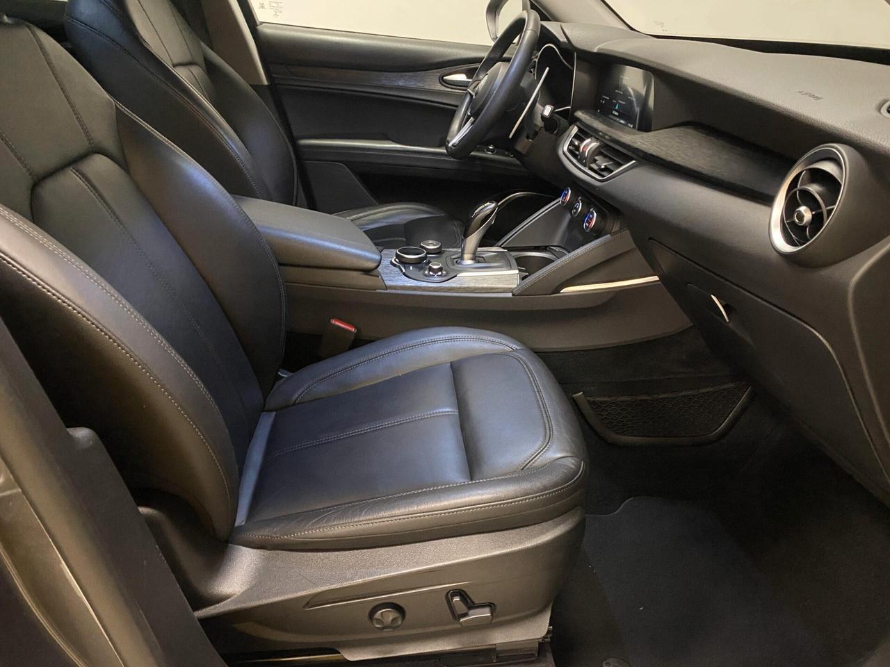 Alfa Romeo Stelvio 2.2 Turbodiesel 160 CV AT8 RWD Sport-Tech