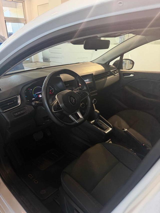 RENAULT Clio N1 Autocarro Full Hybrid E-Tech 145 CV Equilibre