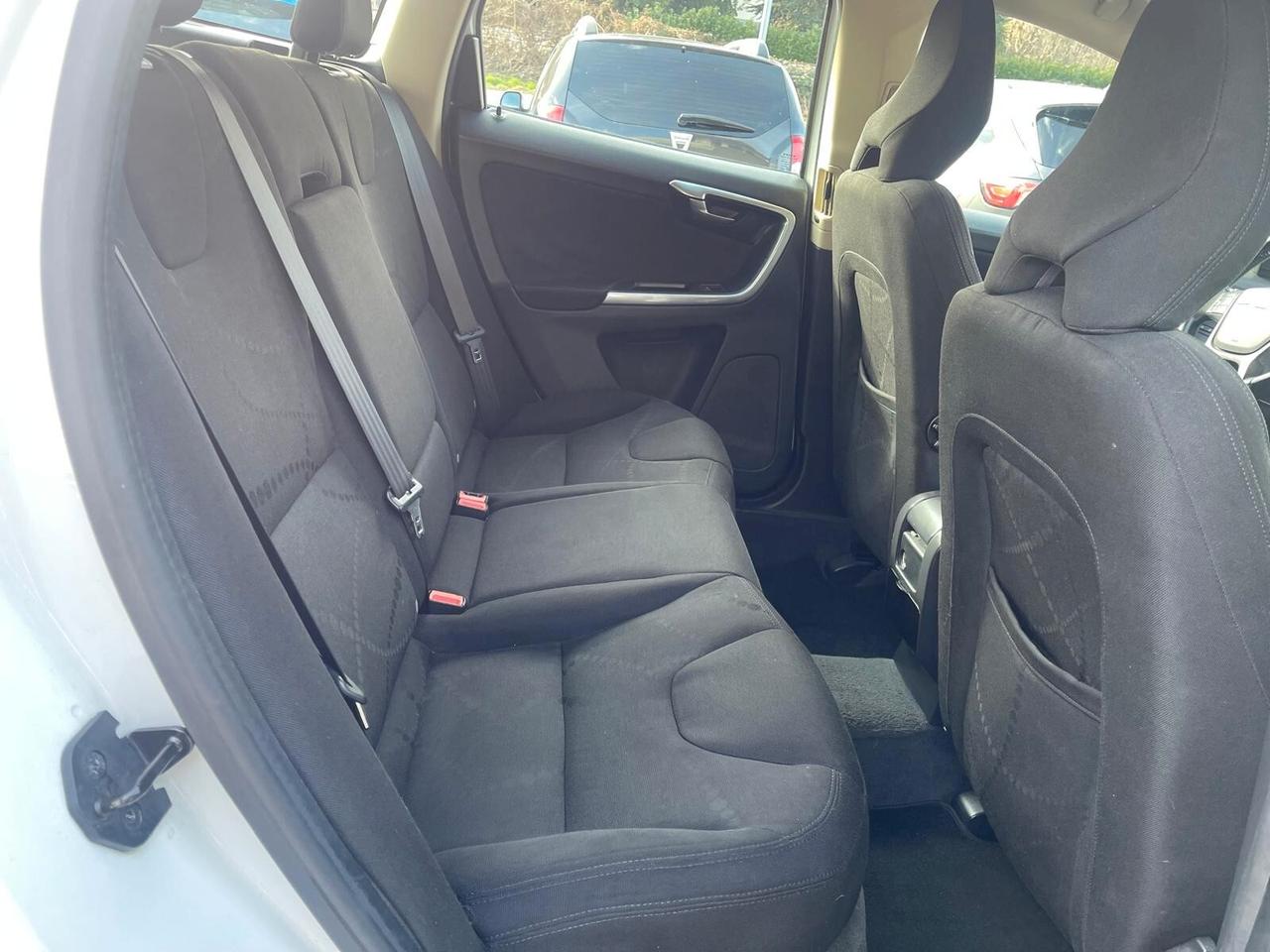 Volvo XC 60 XC60 D3 AWD Geartronic Summum