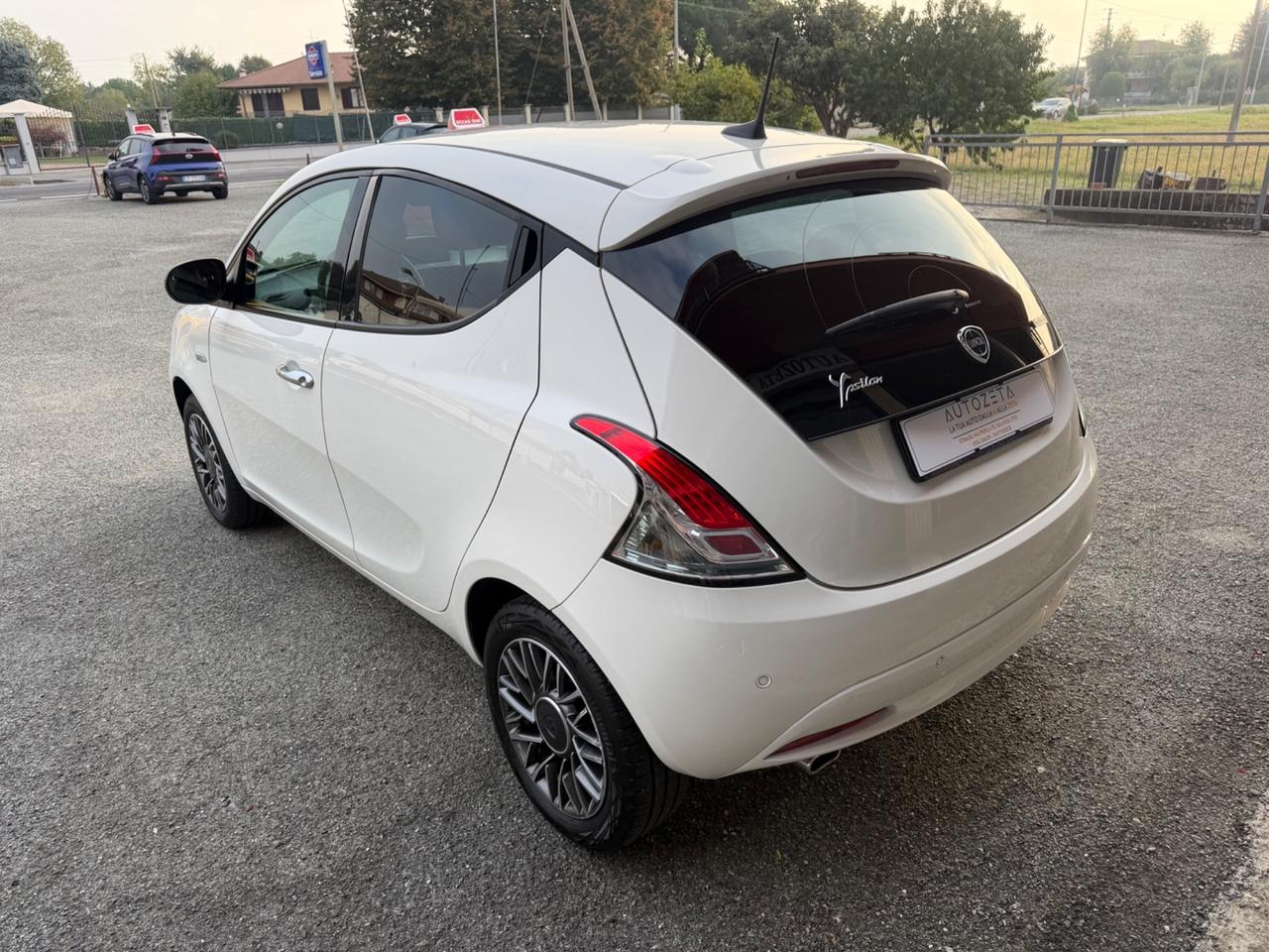 Lancia Ypsilon 1.0 5 porte Hybrid Gold