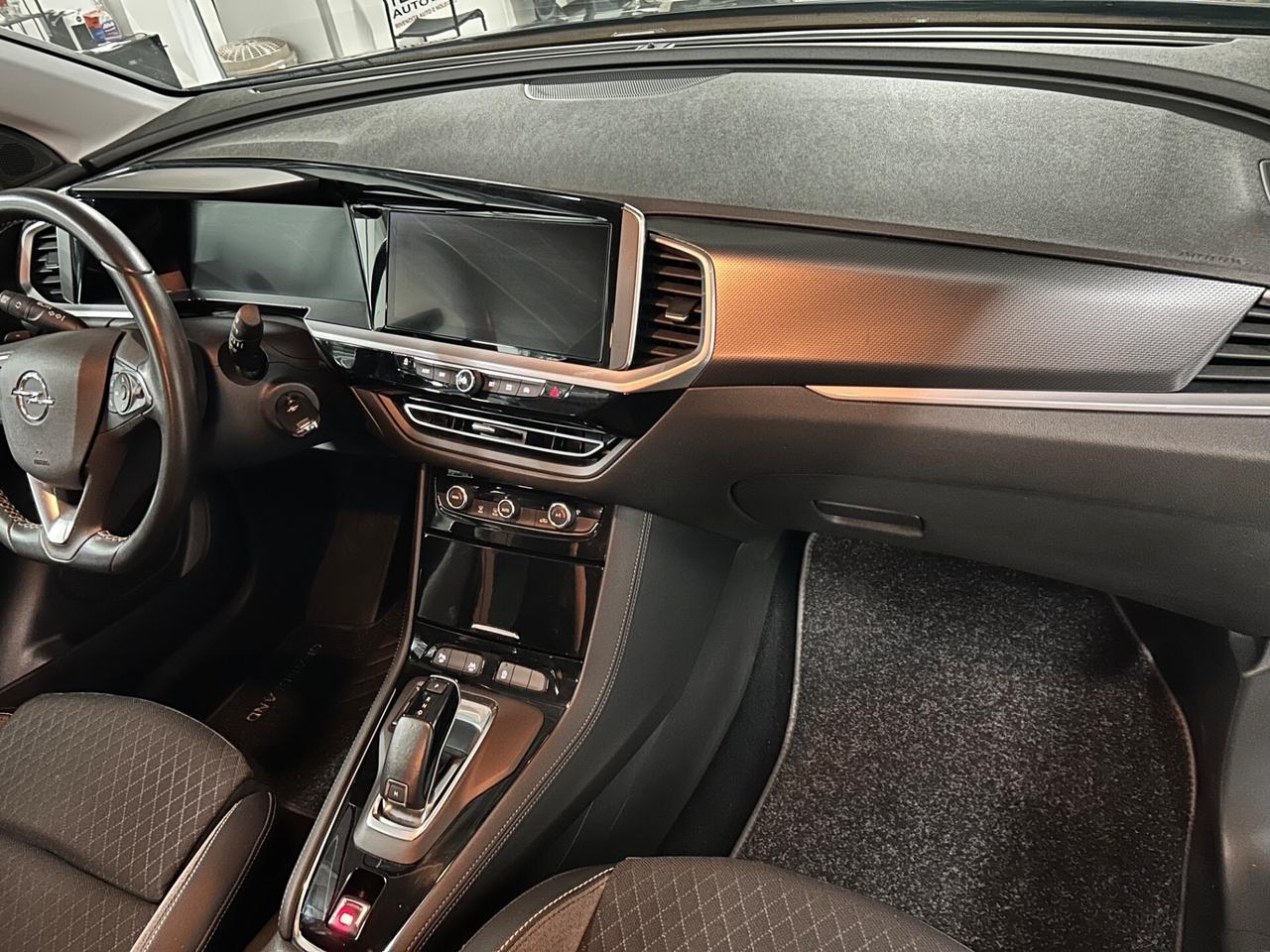 Opel Grandland 1.5 diesel Ecotec aut. 06/2022