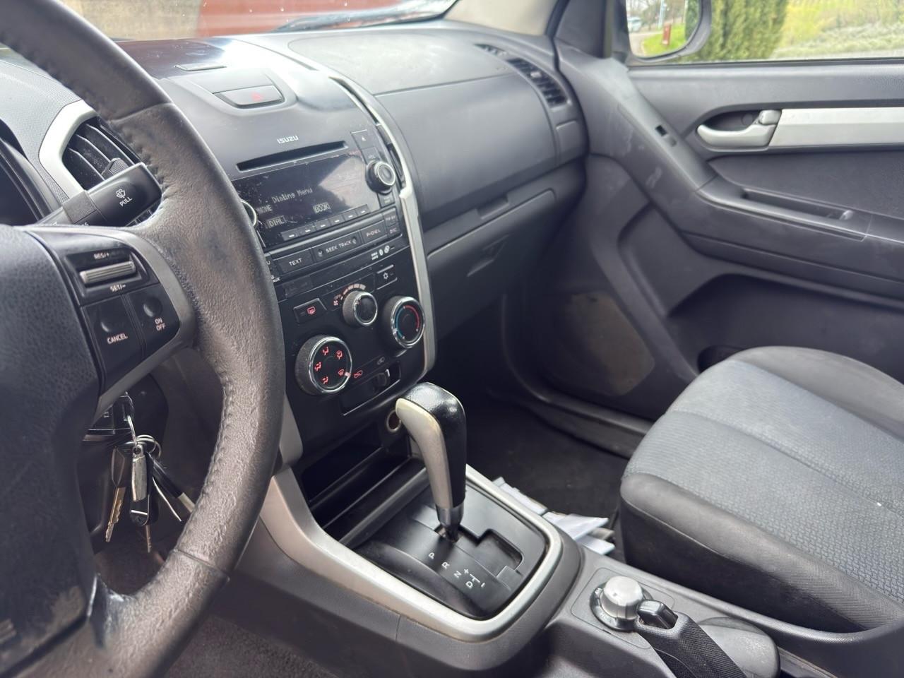 Isuzu D-Max 2.5 Crew Cab Solar Special 4WD
