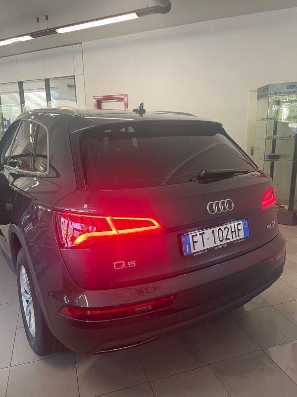 Audi Q5 Q5 40 TDI quattro S tronic Business Sport