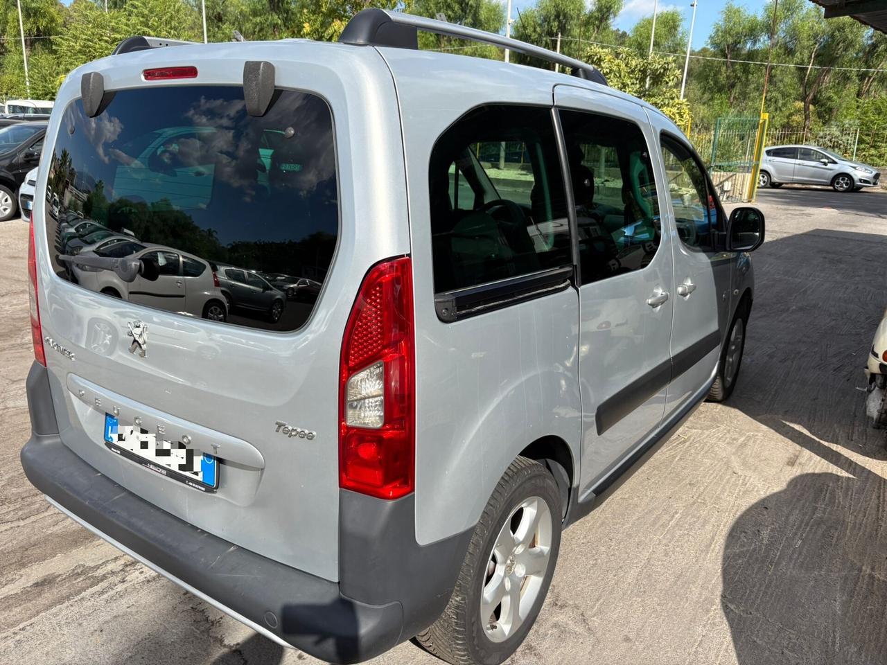 Peugeot Partner 5posti F.U.L.L.