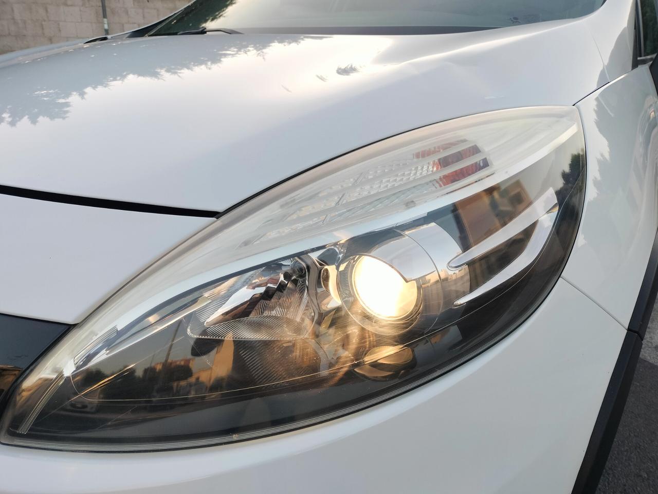 Renault Scenic Scénic XMod 1.5 dCi 110CV EDC Limited Cross