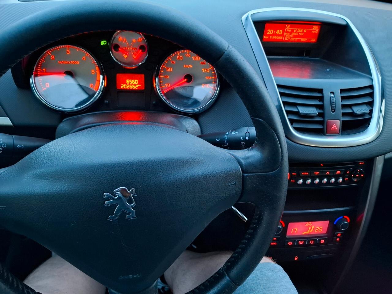 Peugeot 207 1.4 HDi 70CV 3p. XS