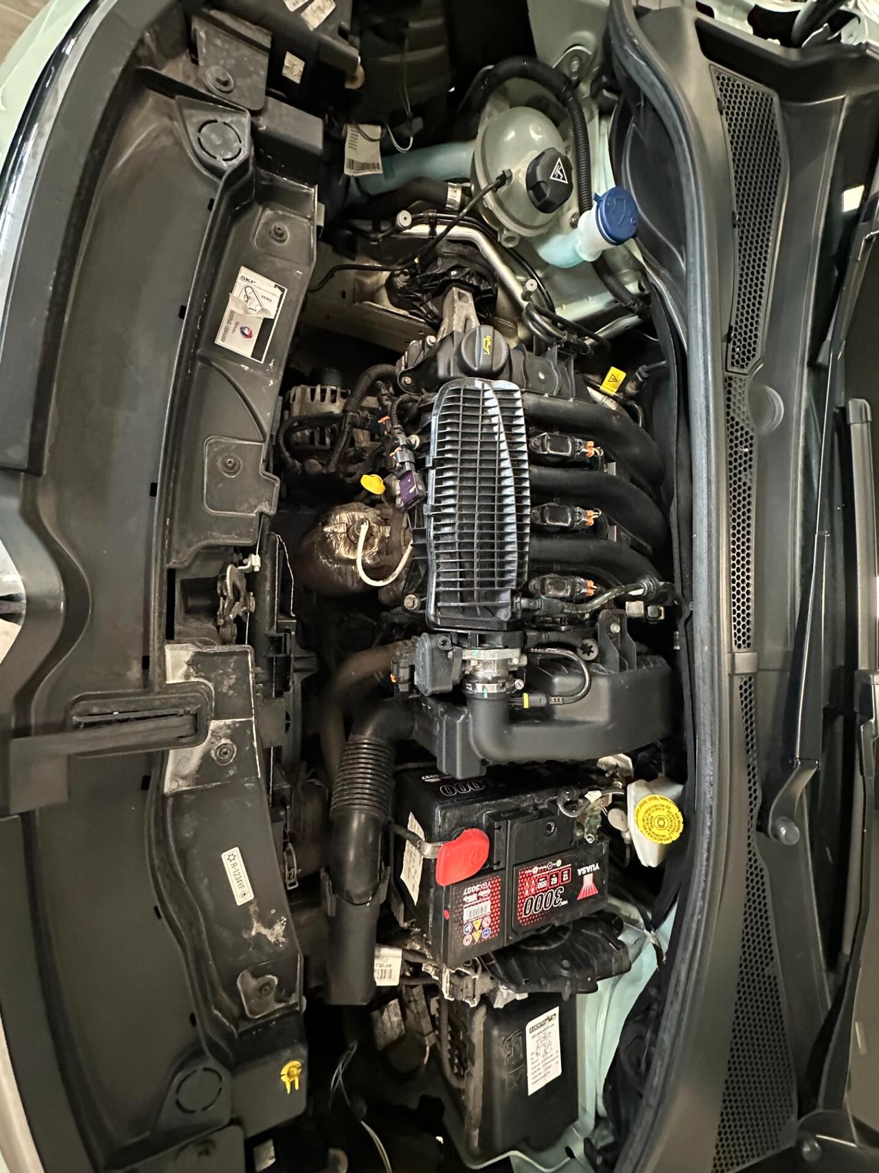 Citroen C3 1.2 Shine 82cv - Neopatentati unicoPro