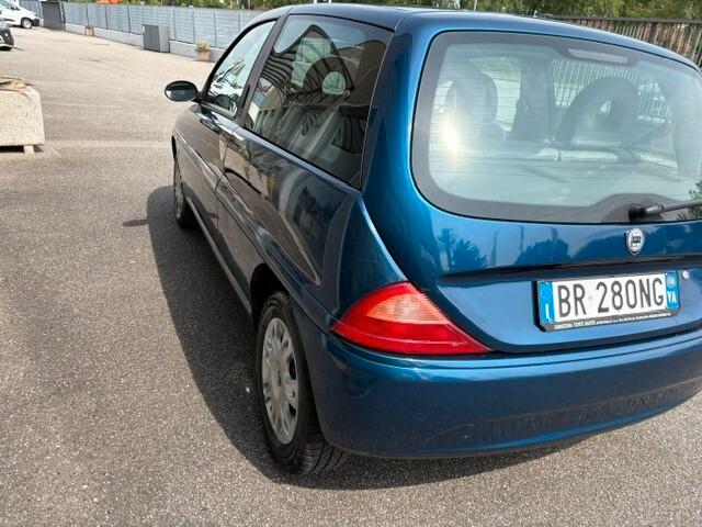 Lancia Y 1.2i 16V cat LX