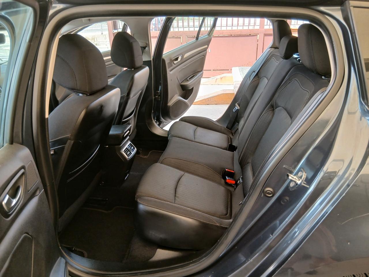 Renault Mégane sw 1.5 dCi 110 CV AUTOMATICA FUL 19