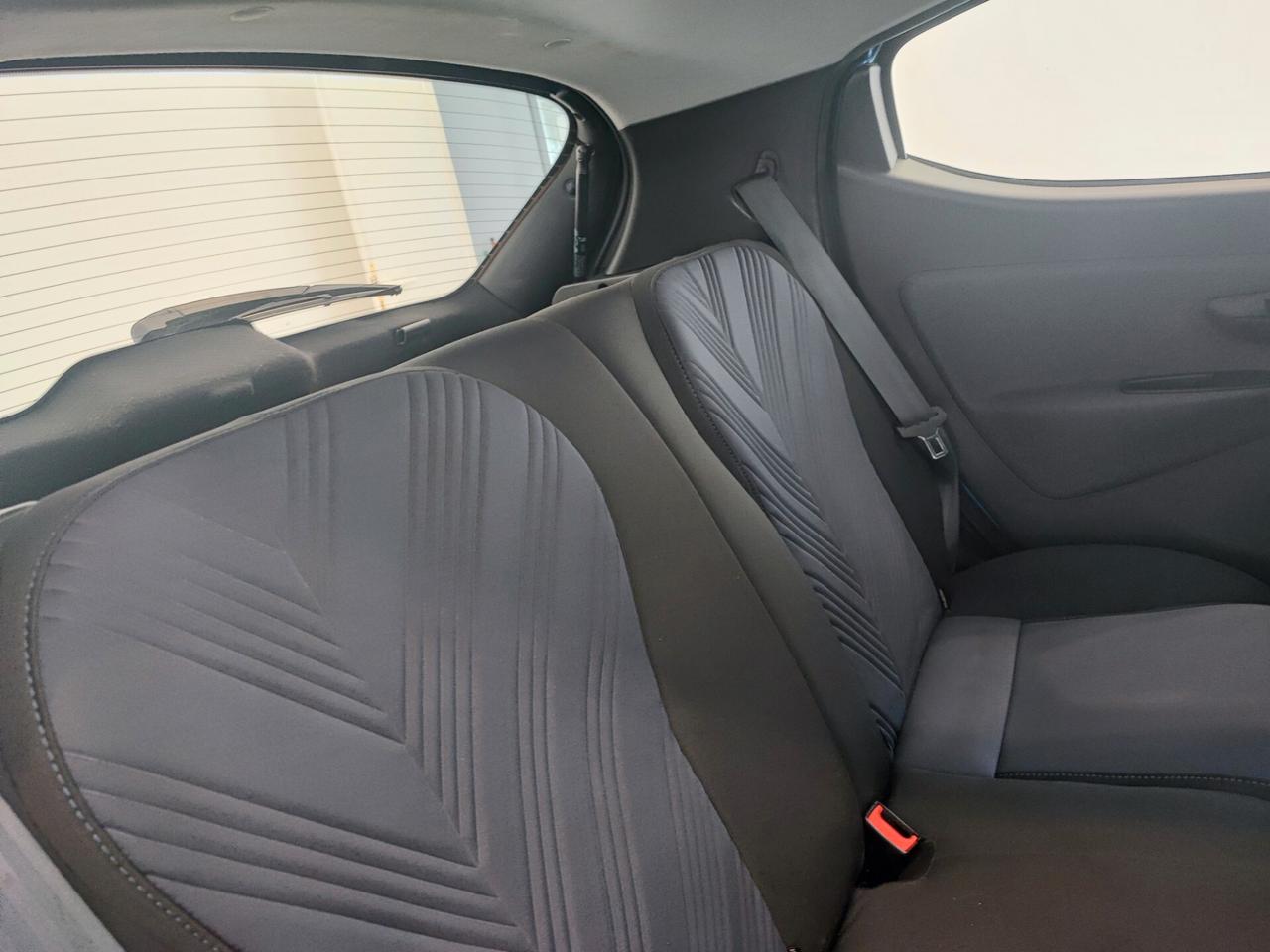 Lancia Ypsilon 1.0 FireFly 5 porte S&S Hybrid UnYca